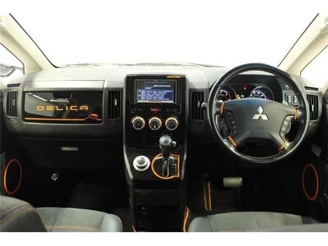 Car thumbnail 4