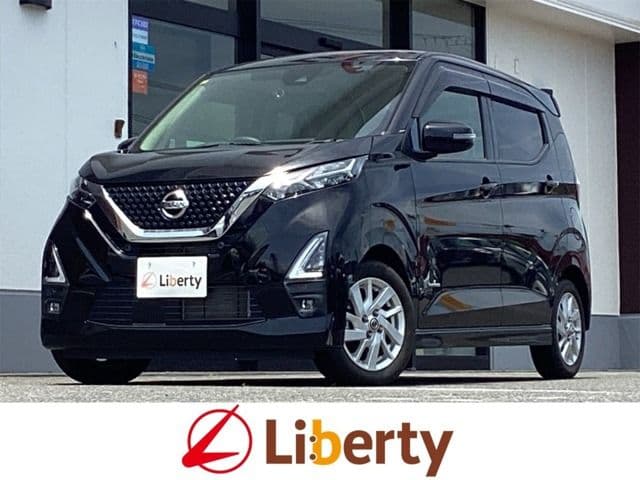 NISSAN