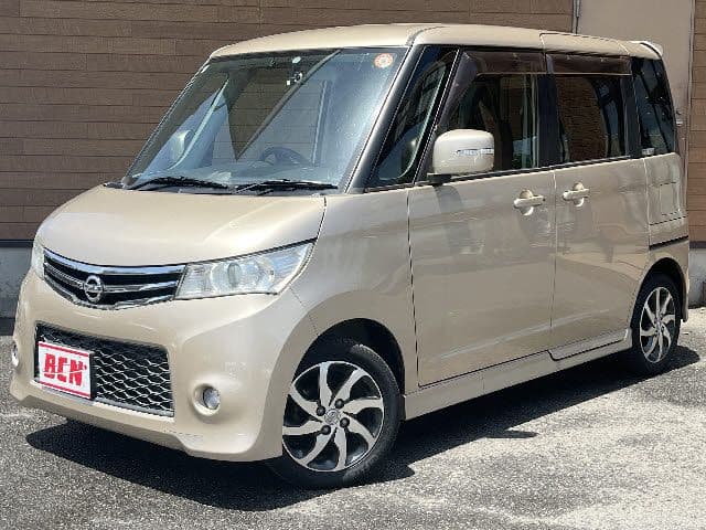 NISSAN
