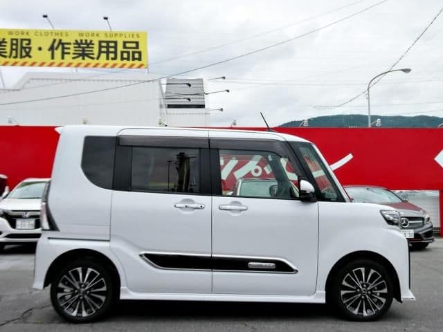 Car thumbnail 4