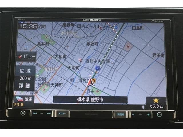 Car thumbnail 3