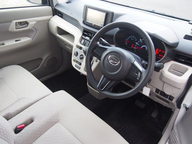 Car thumbnail 4