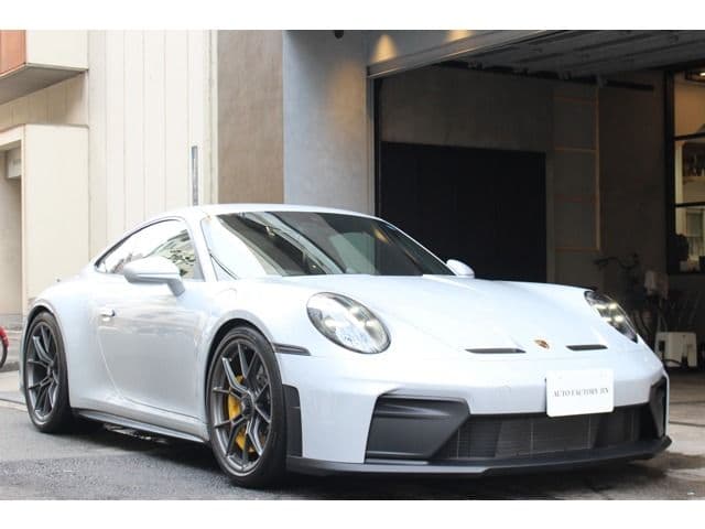 PORSCHE