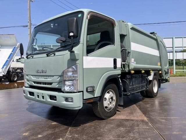 ISUZU