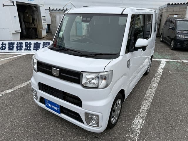 Car image 1