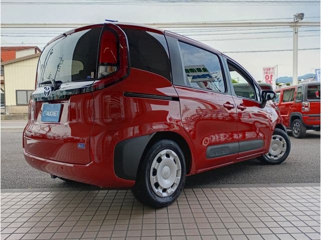 Car thumbnail 3