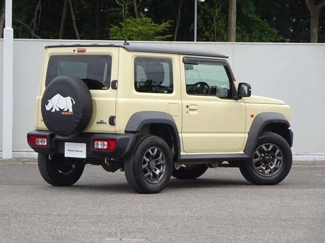 Car thumbnail 3