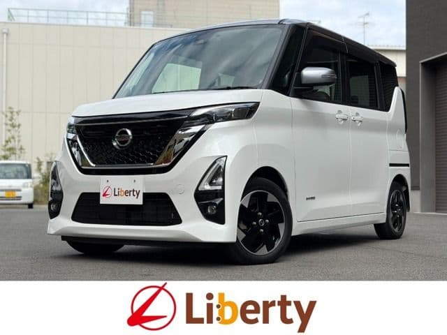 NISSAN