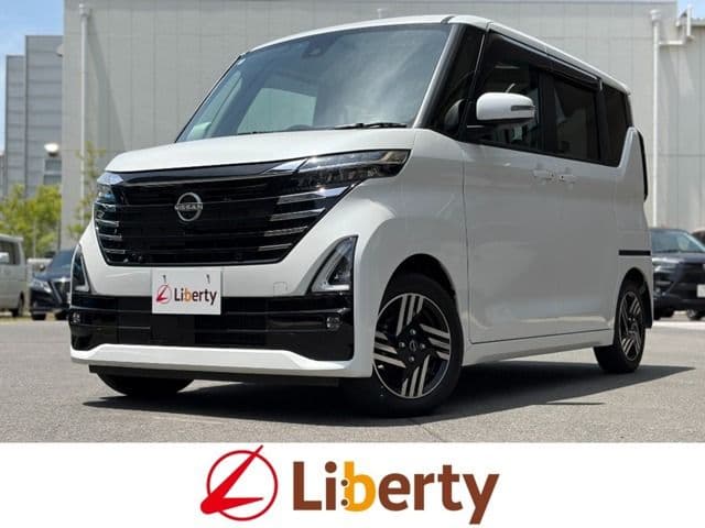 NISSAN