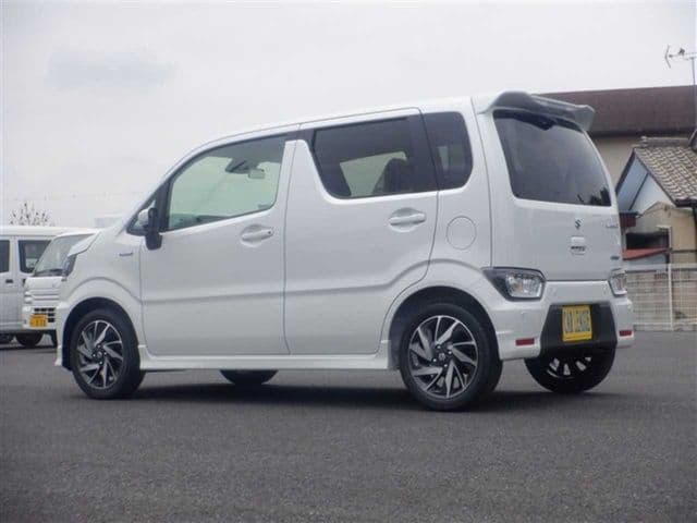 Car thumbnail 3