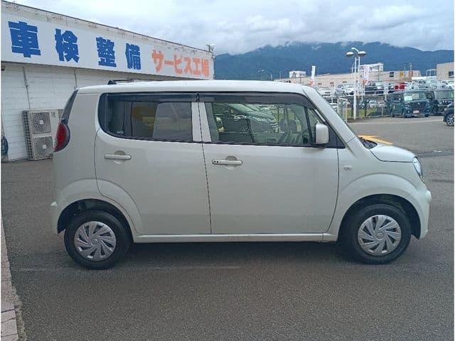 Car thumbnail 4