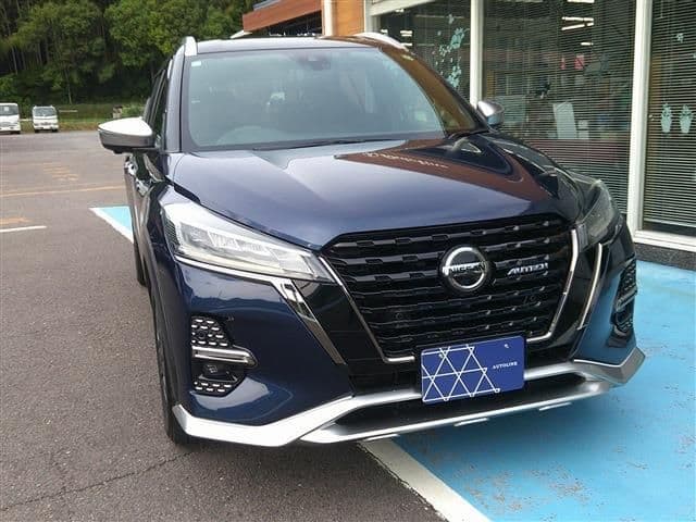 NISSAN