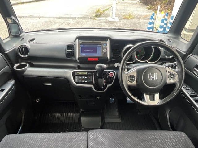Car thumbnail 2