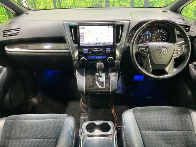 Car thumbnail 4