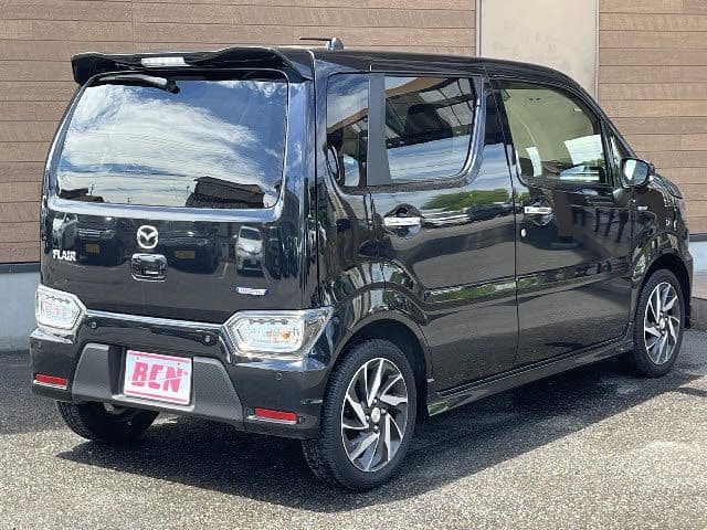 Car thumbnail 3