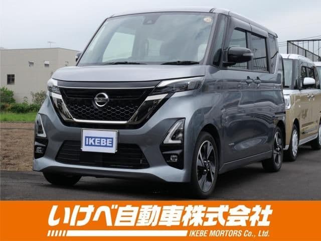 NISSAN