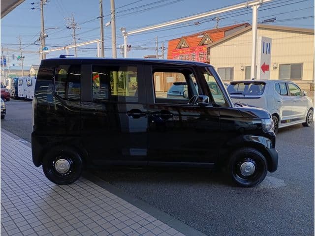 Car thumbnail 4