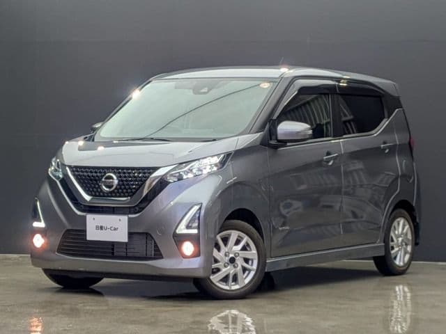 NISSAN