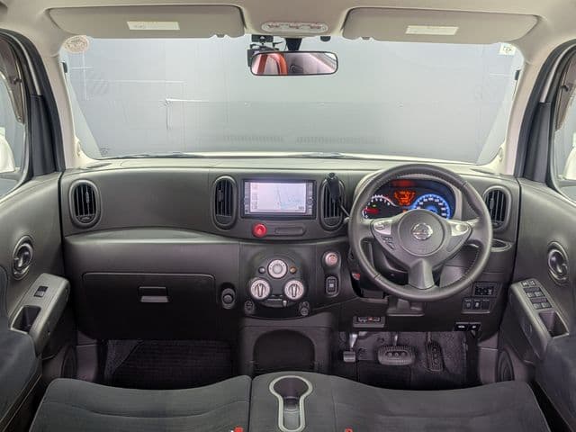 Car thumbnail 3