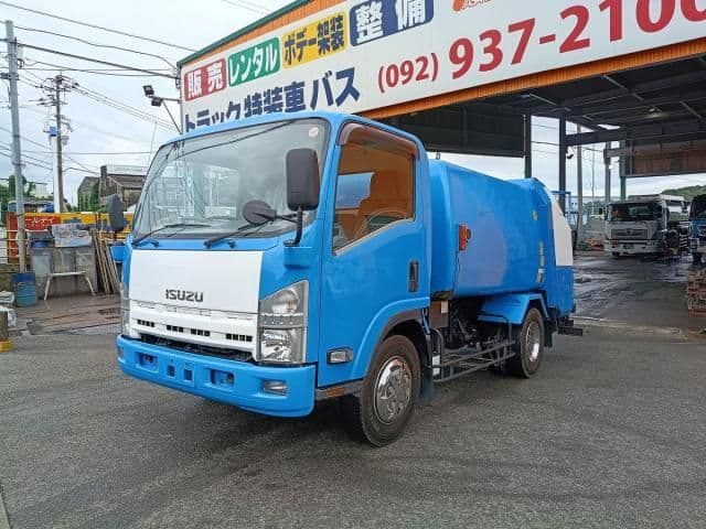 ISUZU