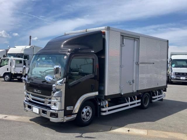 ISUZU