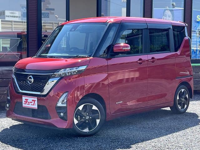 NISSAN