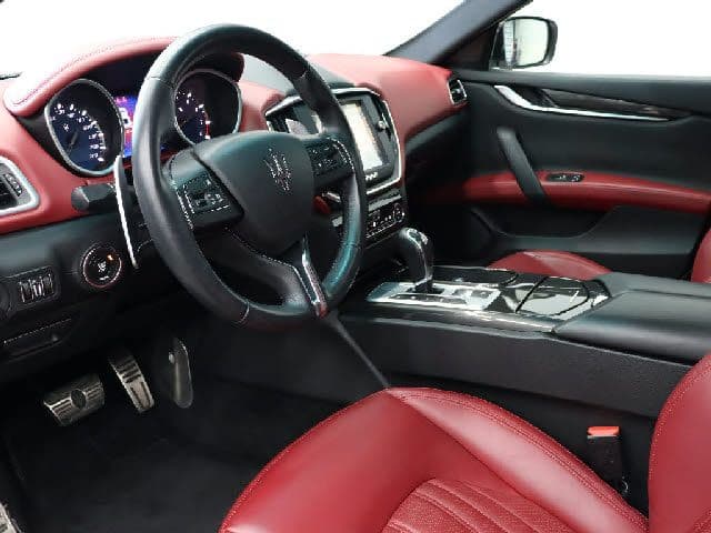 Car thumbnail 4
