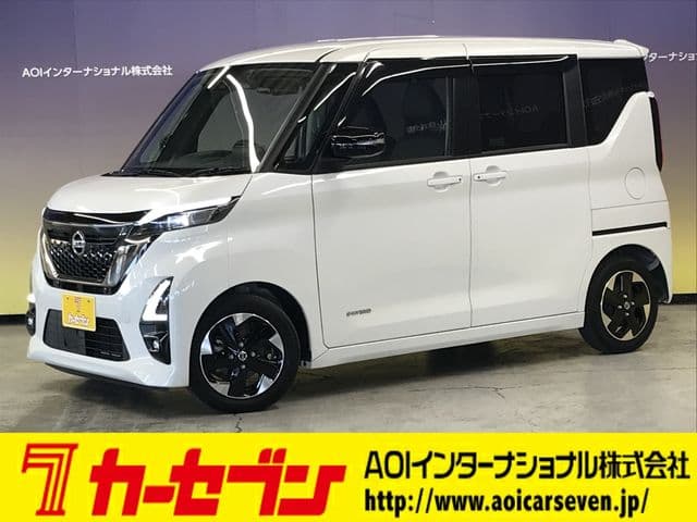 NISSAN