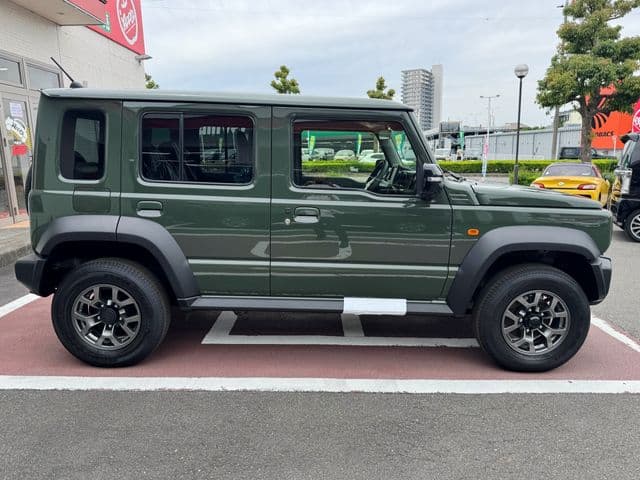 Car thumbnail 4