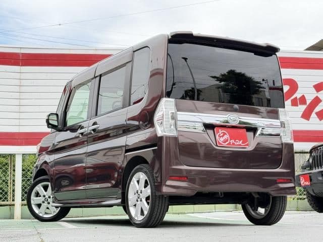 Car thumbnail 4
