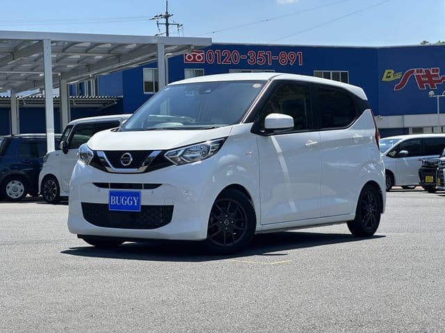 NISSAN