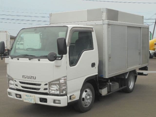ISUZU