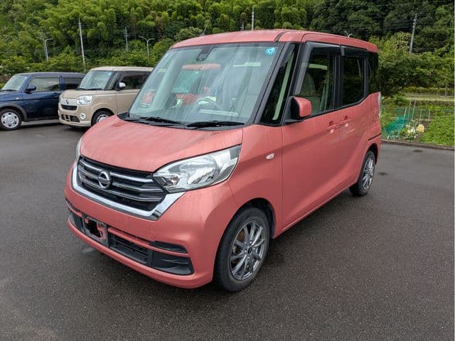 NISSAN