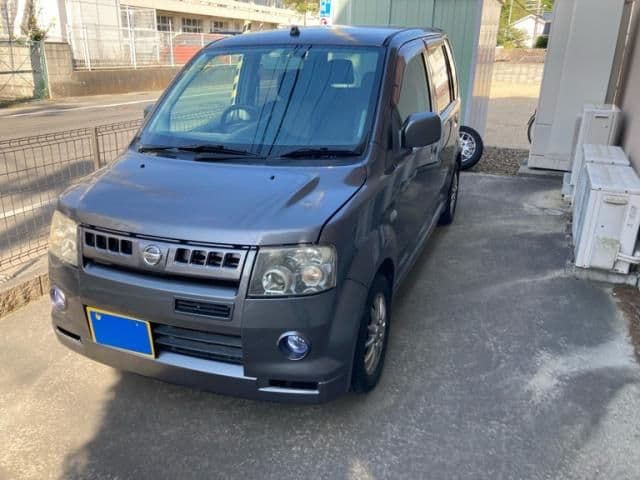 NISSAN