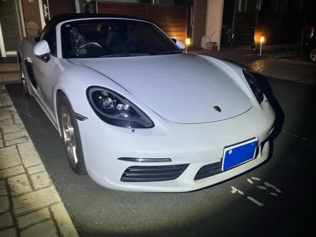 Car image 1