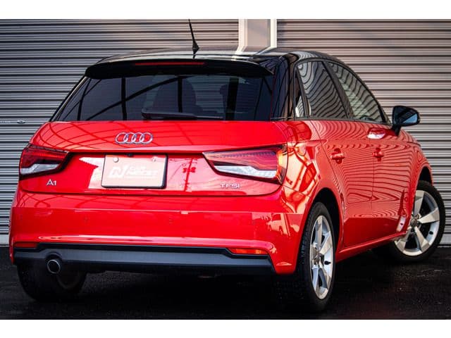 Car thumbnail 3