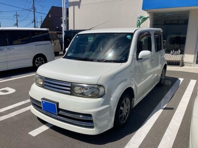 NISSAN