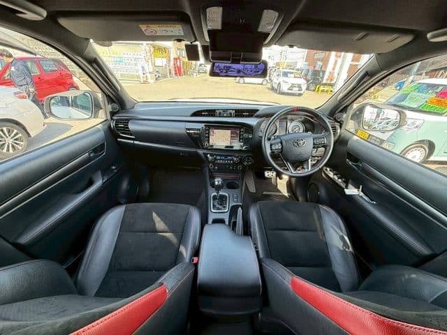 Car thumbnail 3