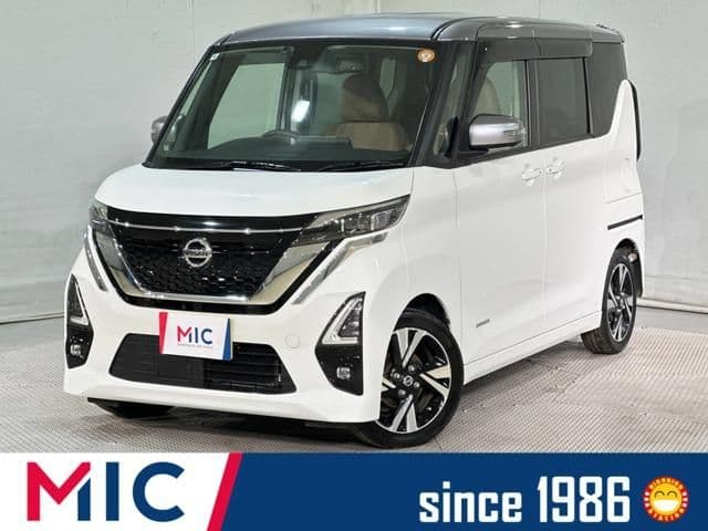 NISSAN