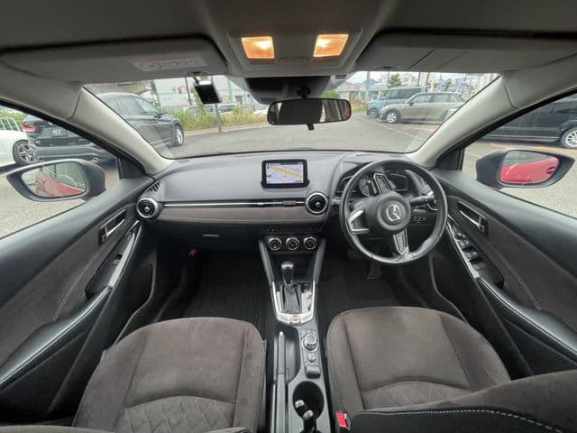 Car thumbnail 2