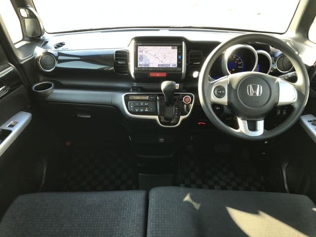 Car thumbnail 2