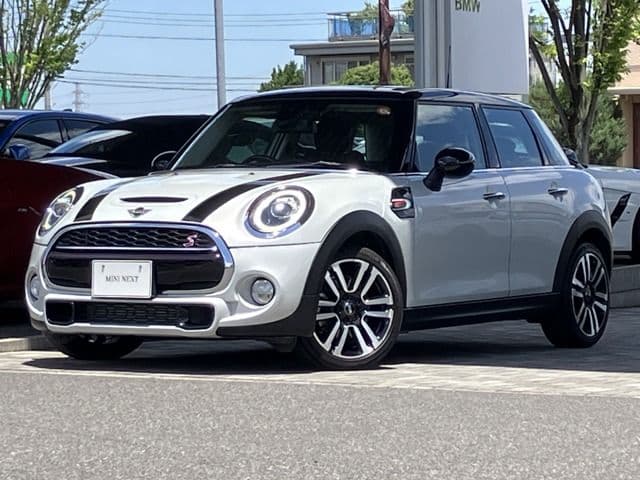Car image 1