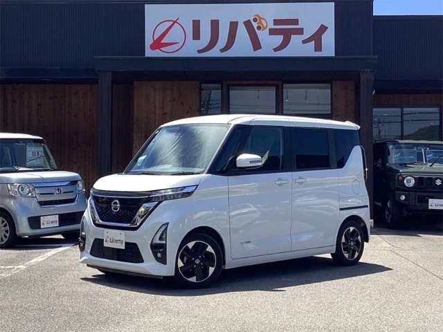NISSAN