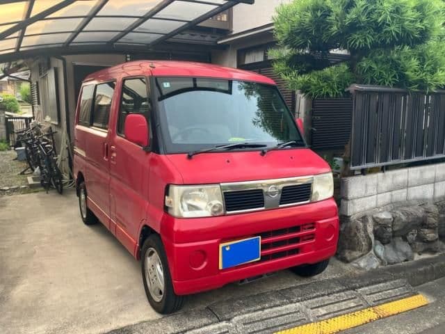 NISSAN