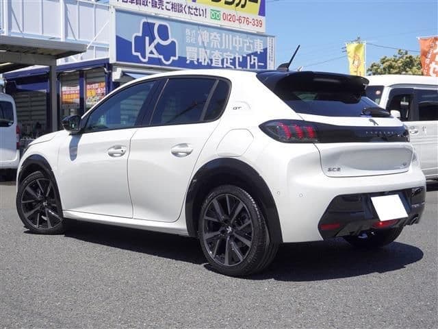 Car thumbnail 4