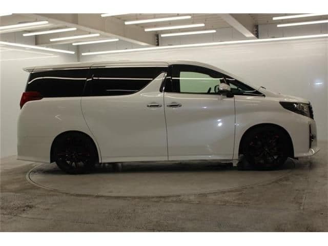 Car thumbnail 4