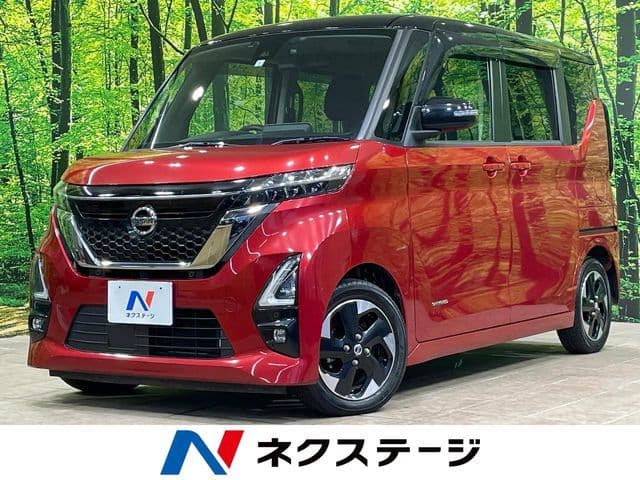 NISSAN