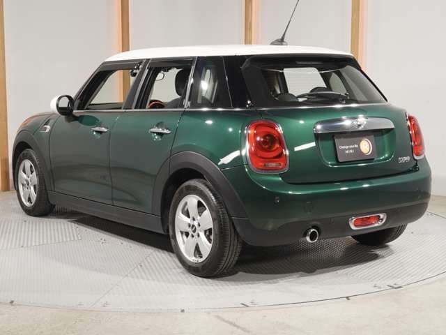 Car thumbnail 2