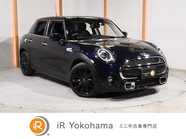 Car image 1