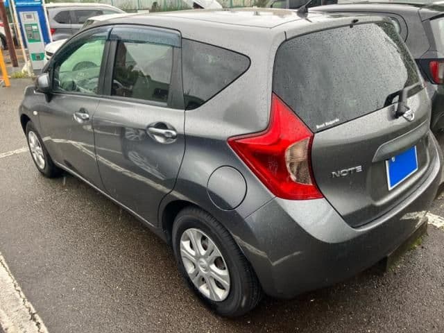 Car thumbnail 4